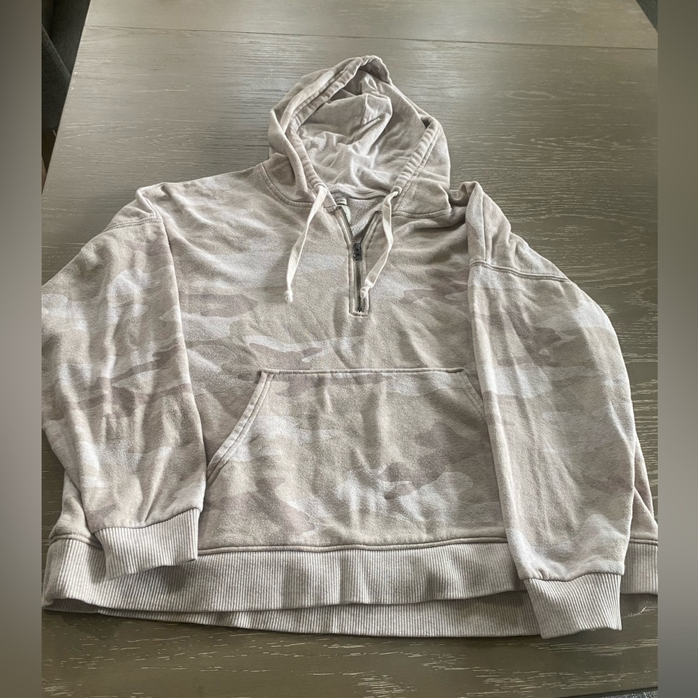 American Eagle Outfitters Beige Quarter Zip-Up Hoodie